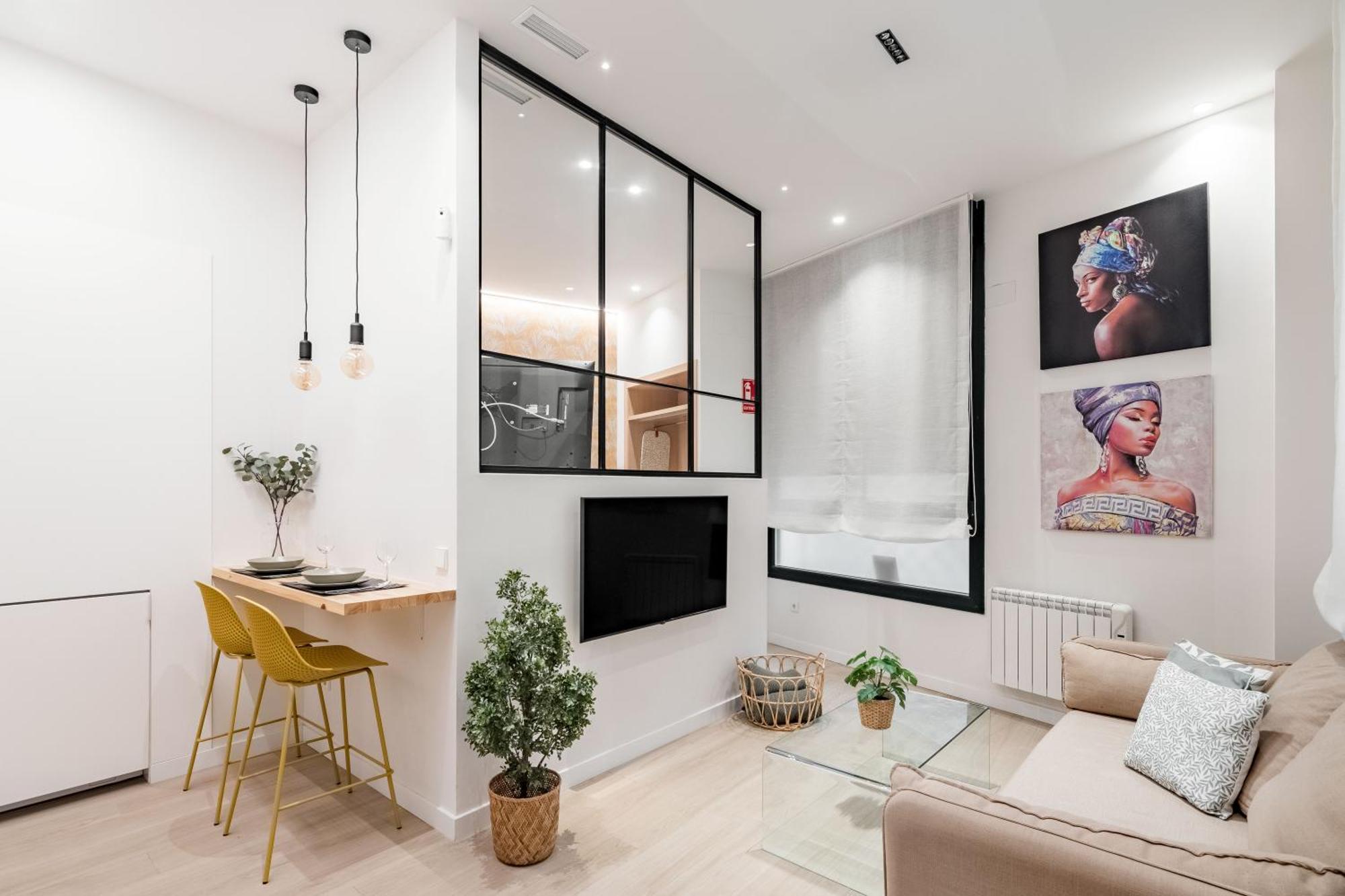 Charming La Almudena — Foto 1